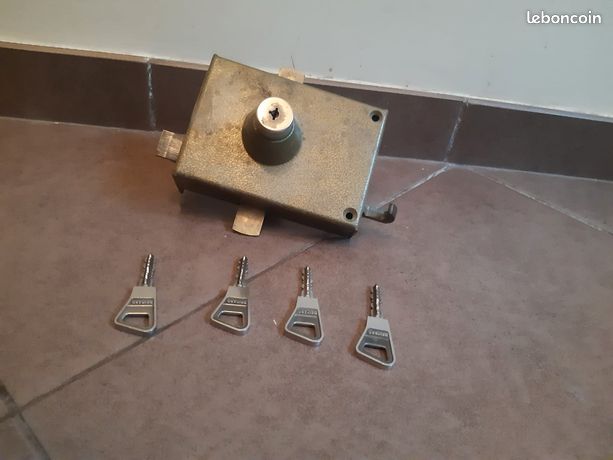 Serrure 3 points Bricard