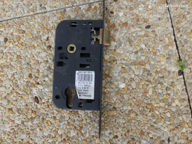 Serrure à encastrer