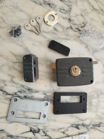 Serrure portail neuve