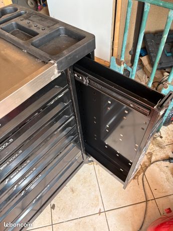 Servante a outils professionnel