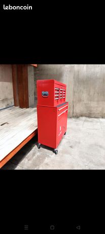 Servante vide 
Dimensions 70/33/107,5 cm
Neuf dans le carton, prix ferme 
Livraison gratuite dans un rayon de 40 km au-delà je demanderai supplément