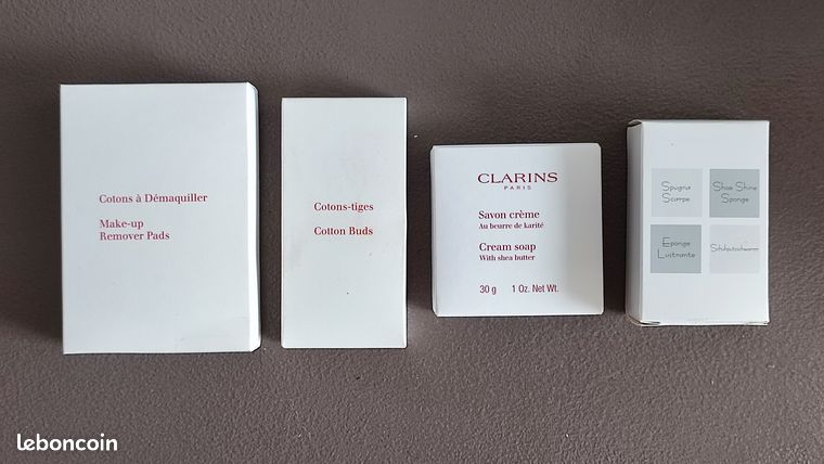 Set de voyage produits d'hygiène