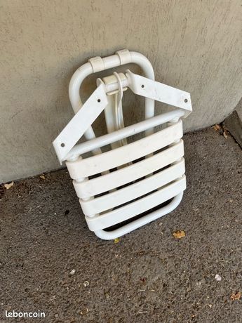 Siège de salle de bain murale