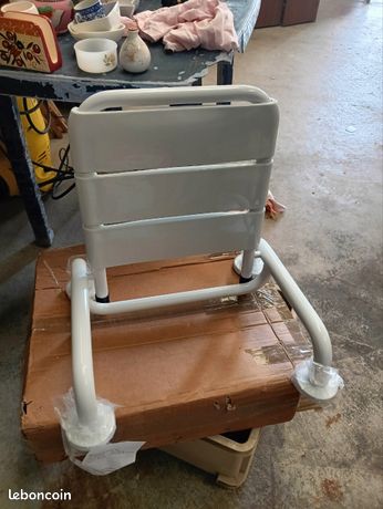 Siège douche escamotable