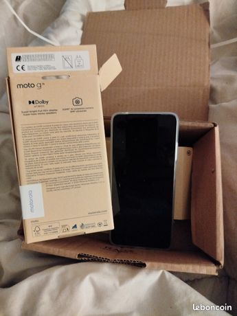 Smartphone Motorola g15 neuf