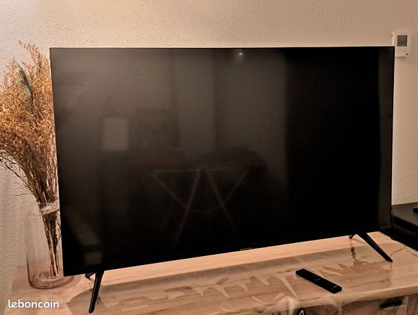 SmartTV Samsung AU6900 50" / 125 cm