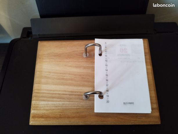 Socle en bois pour éphéméride