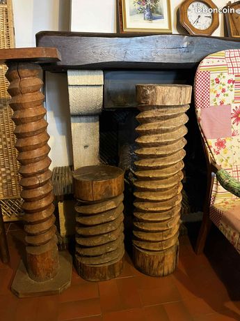 Socle en bois type "vis"