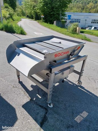 Socma table de tri vibrante neuve