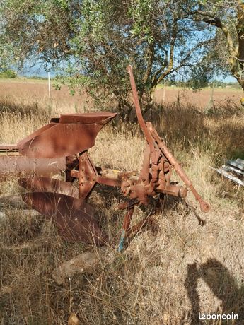Socs charrue pour tracteur