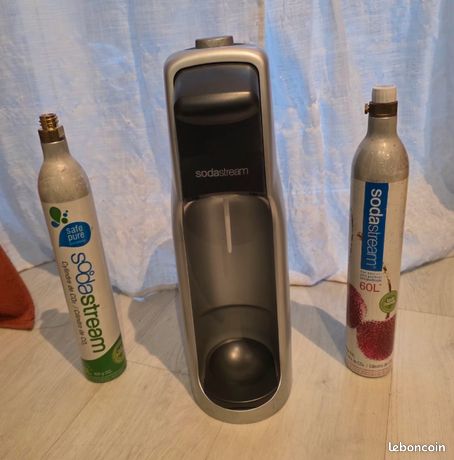 Sodastream et 2 bouteilles de gaz 60L