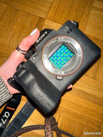 Sony Alpha 7 IV ILCE-7M4 en parfait état y compris deux objectifs