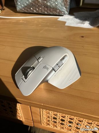 Souris Logitech MX Master 3S Neuve