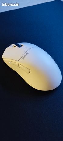 Souris sans fil Pulsar X3