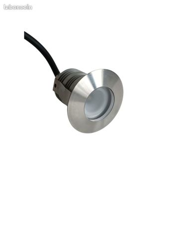 Spots LED encastrables avec boitiers extérieurs