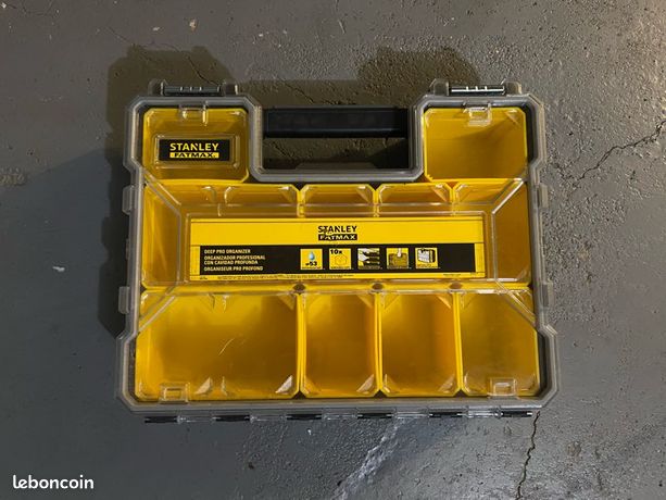 Stanley Rangement Organiseurs et Casiers Gamme Fatmax - etanche - Polycarbonate Incassable - 10 Compartiments Amovibles - Fermoirs métallique Anticorrosion - Capacité 10 Litres