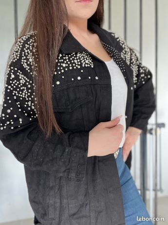 Stock de vêtements femme pour achat revente