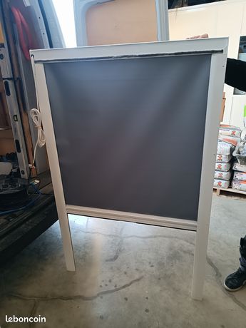 Store enrouleur occultant électrique ALU