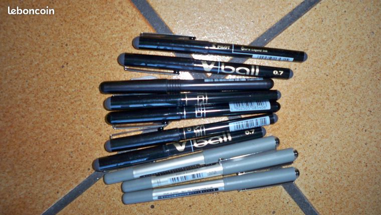 Stylos Pilot V ball Uniball et Papermate