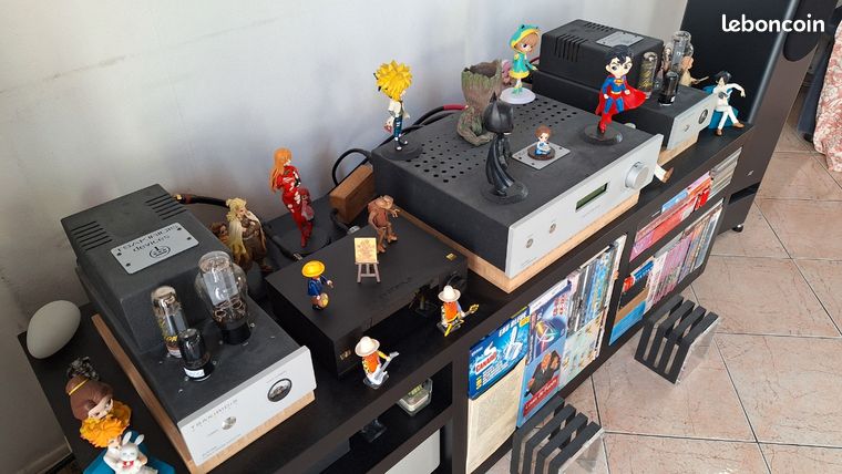 ensemble Tsakiridis préampli Alexander et 2 blocs de puissance Achilles avec Tubes 300B Takatsuki