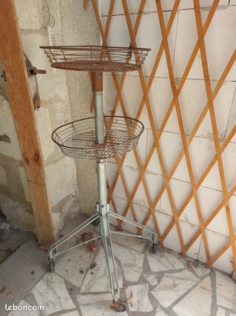 Support matériel de coiffure / tourniquet