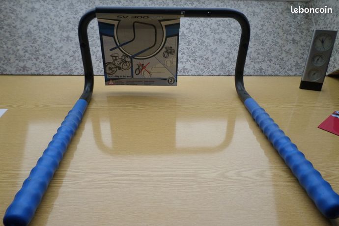 Support mural pour vélos ou autres