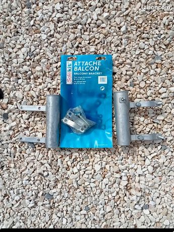 Support parasol pour balcon