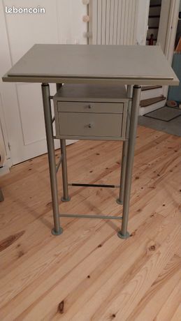 Table à dessin debout