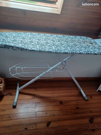 Table à repasser centrale vapeur