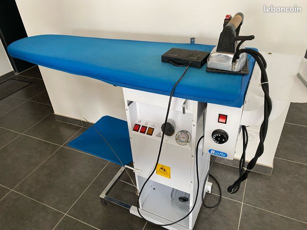 Table à repasser professionnelle Bieffe