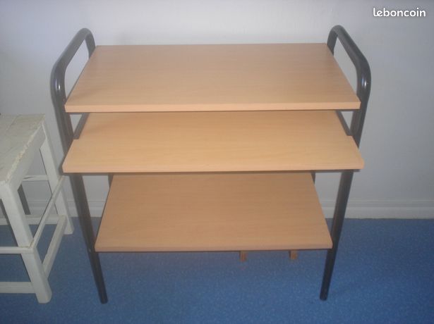 Table bureautique sur roulettes