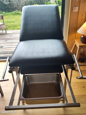 Table d examen gynecologique