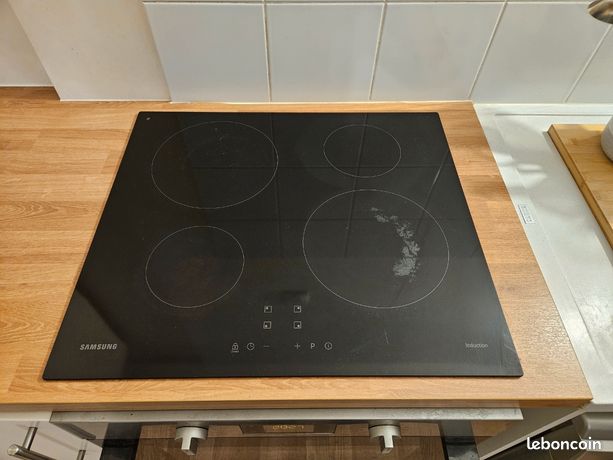 Table de cuisson induction Samsung