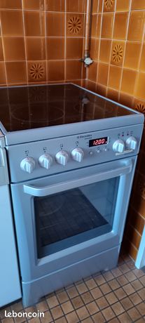 Table de cuisson vitro-céramique