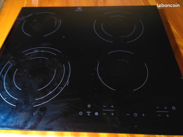 Table de cuisson vitrocéramique Electrolux