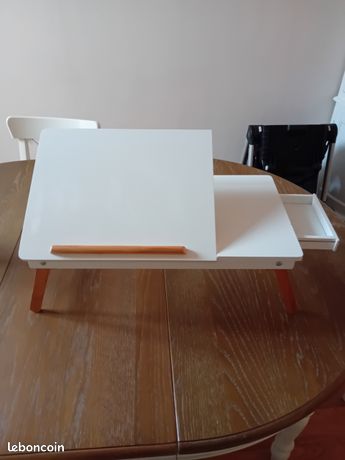 Table de lit pour ordinateur