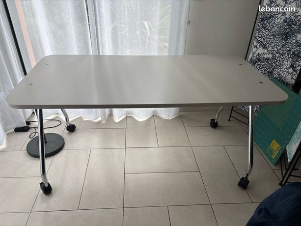 Table de réunion