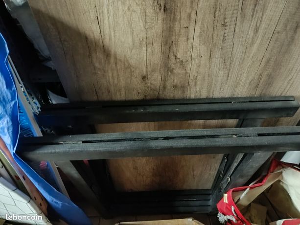 Table et 2 tréteaux noir en bois