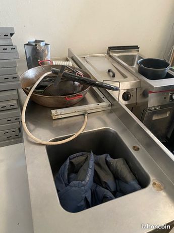 Table inox avec évier