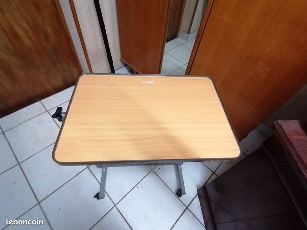 Table médicale roulante