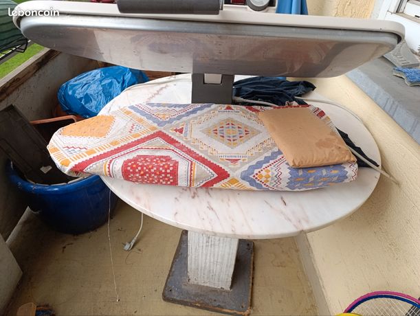 Table presse à repasser Elna