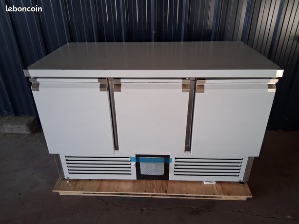 Table réfrigérée positive 3 portes neuve - chr47