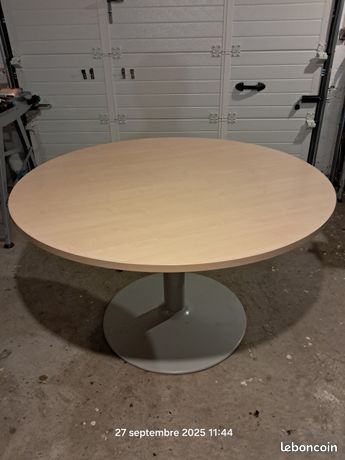 Table ronde de bureau