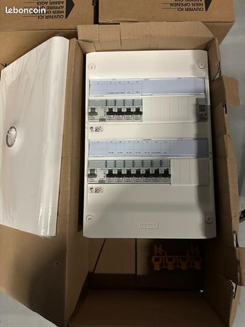 Tableau électrique 2 rangée LEGRAND Grande qté dispo