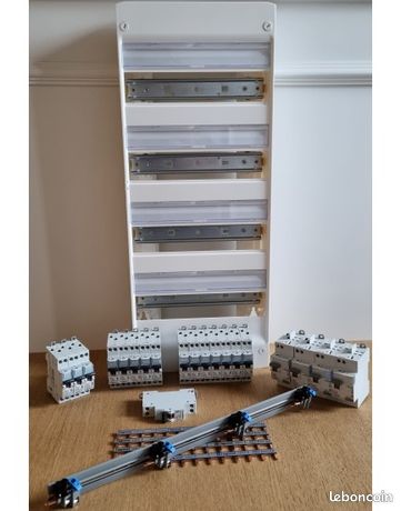 Tableau / Coffret électrique 4 rangées 13 modules co osés 2 id 63a + 2 id 40a + 16 disjoncteurs legrand