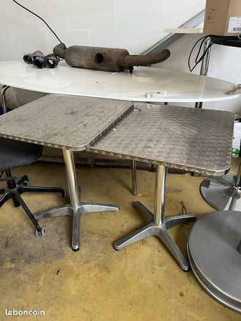 Tables acier type terrasse
