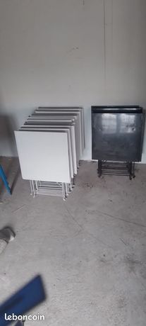 Tables métalliques pliantes