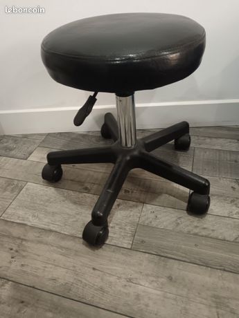 Tabouret à roulettes