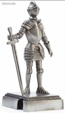 Taille crayon chevalier