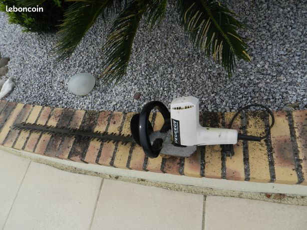 Taille haie électrique Peugeot JH60